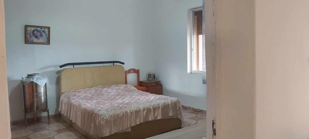 Guest House Aferdita Beqiri Μπεράτ Εξωτερικό φωτογραφία